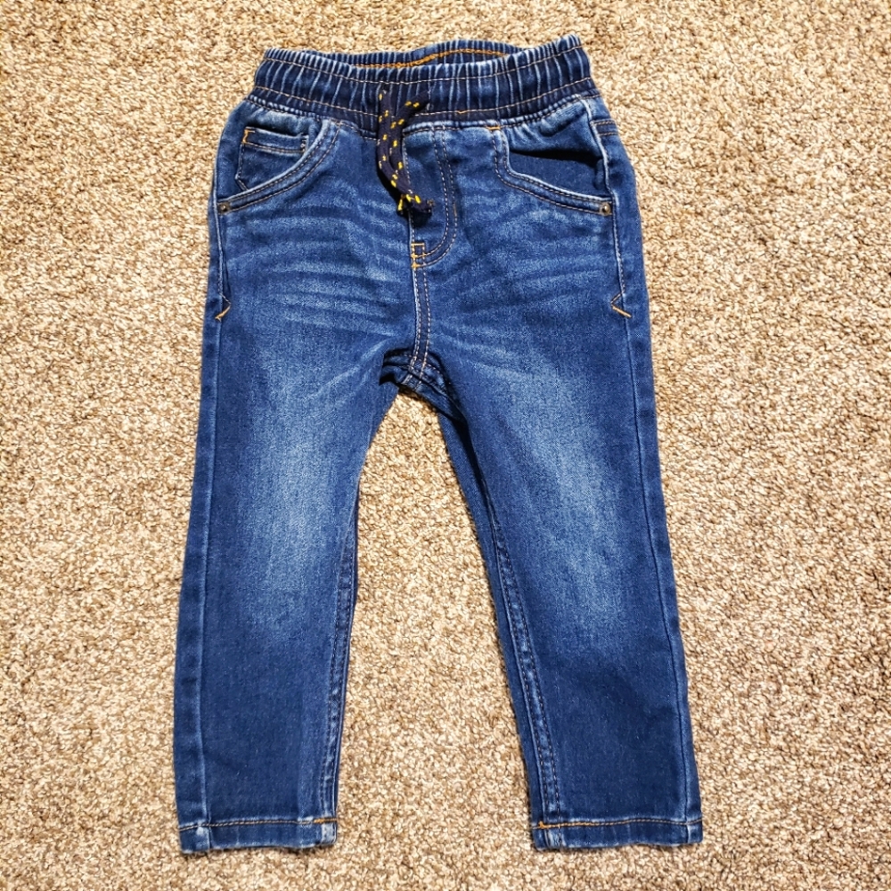 Cat & Jack soft and stretchy blue denim jeans sz 18 months in great condition
